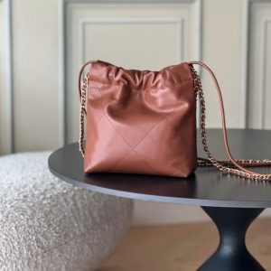 Alternative view of Top-tier goods_High-volume pricing p650 France·Premium bespoke Chane1

The new 2025 AS3980# Chane1 Mini 22 hits the bullseye

Chanel's bags and accessories always spark desire—especially from the just-concluded 2023 Spring/Summer collection

Particularly these two new colorways of the Mini Size 22 bag
Classic mini edition—utterly captivating.

Size: 19x20x6cm