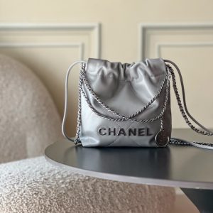 Top-tier goods_High-volume pricing p650 France·Premium bespoke Chane1

The new 2025 AS3980# Chane1 Mini 22 hits the bullseye

Chanel's bags and accessories always spark desire—especially from the just-concluded 2023 Spring/Summer collection

Particularly these two new colorways of the Mini Size 22 bag
Classic mini edition—utterly captivating.

Size: 19x20x6cm