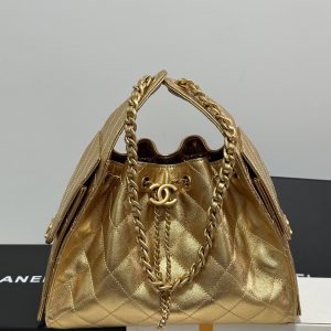 𝟤𝟧𝖡𝖺𝗀 New Arrival: Prosperity Gold Mini
Retail Price: 𝟦𝟩𝟪𝟢𝟢𝗋𝗆𝖻 (Purchased for Development)~

Runway Hit 𝟤𝟧𝖡𝖺𝗀 Hippie 𝗁𝗈𝖻𝗈🔥
Unique design with a bold, commanding style
Extra-large capacity effortlessly holds daily essentials❕
The ultimate value companion for shopping and travel

Leather: 𝖠𝗇𝗍𝗂𝖻𝖺 Glossy 𝗓𝗉 Calfskin
Dimensions: 𝟥𝟢*𝟤𝟨*𝟣𝟦 𝖼𝗆
Model: AS5293