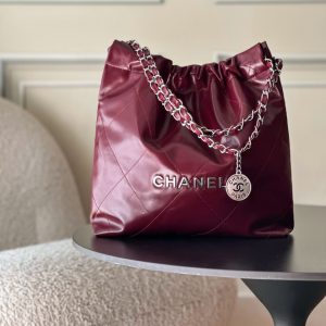 Top-tier goods_High-volume pricing p750 France·Premium bespoke Chane1

AS3260# Chanel 2022 New Arrival Oiled Leather Calfskin Drawstring Tote

Exclusive real-shot Chanel chain bag, shoulder bag—autumn/winter runway style💃 Soft and comfortable, exceptional quality. Beauty lovers, grab yours now! 

Pairs perfectly with winter coats. Versatile, minimalist, and spacious!

Size: 35x37x7cm