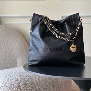 Top-tier goods_High-volume pricing p780 France·Premium bespoke Chane1

AS3260# Chanel 2022 New Arrival Oiled Leather Calfskin Drawstring Tote

Exclusive real-shot Chanel chain bag, shoulder bag—autumn/winter runway style💃 Soft and comfortable, exceptional quality. Beauty lovers, grab yours now! 

Pairs effortlessly with winter coats. Versatile, minimalist, and spacious!

Size: 35x37x7cm