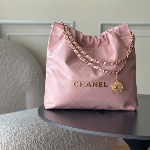 Top-tier goods_High-volume pricing p750 France·Premium bespoke Chane1

AS3260# Chanel 2022 New Arrival Oiled Leather Calfskin Drawstring Tote

Exclusive real-shot Chanel chain bag, shoulder bag—autumn/winter runway style💃 Soft and comfortable, exceptional quality. Beauty lovers, grab yours now! 

Pairs perfectly with winter coats. Versatile, minimalist, and spacious!

Size: 35x37x7cm