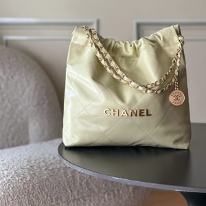 Top-tier goods_High-volume pricing p750 France·Premium bespoke Chane1

AS3260# Chanel 2022 New Arrival Oiled Leather Calfskin Drawstring Tote

Exclusive real-shot Chanel chain bag, shoulder bag—autumn/winter runway style💃 Soft and comfortable, exceptional quality. Beauty lovers, grab yours now! 

Pairs perfectly with winter coats. Versatile, minimalist, and spacious!

Size: 35x37x7cm