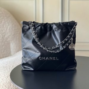 Top-tier goods_High-volume pricing p750 France·Premium bespoke Chane1

AS3260# Chanel 2022 New Arrival Oiled Leather Calfskin Drawstring Tote

Exclusive real-shot Chanel chain bag, shoulder bag—autumn/winter runway style💃 Soft and comfortable, exceptional quality. Beauty lovers, grab yours now! 

Pairs perfectly with winter coats. Versatile, minimalist, and spacious!

Size: 35x37x7cm