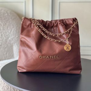Top-tier goods_p High-volume pricing p780 France · Premium bespoke Chane1

AS3261# Chanel 2022 New Arrival Oiled Leather Calfskin Drawstring Tote

Exclusive real-shot Chanel chain bag, shoulder bag. Fall/Winter runway style💃 Soft and comfortable, exceptional quality. Beauty lovers, grab yours now! 

Pairs perfectly with winter coats. Versatile, minimalist, and spacious!

Size: 39x42x8cm