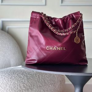 Top-tier goods_p High-volume pricing p780 France · Premium bespoke Chane1

AS3261# Chanel 2022 New Arrival Oiled Leather Calfskin Drawstring Tote

Exclusive real-shot Chanel chain bag, shoulder bag. Fall/Winter runway style💃 Soft and comfortable, exceptional quality. Beauty lovers, grab yours now! 

Pairs perfectly with winter coats. Versatile, minimalist, and spacious!

Size: 39x42x8cm