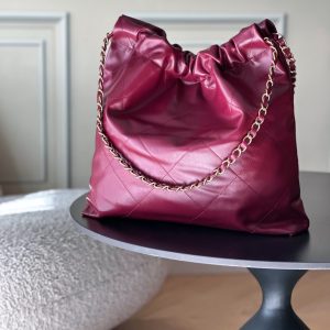 Alternative view of Top-tier goods_p High-volume pricing p780 France · Premium bespoke Chane1

AS3261# Chanel 2022 New Arrival Oiled Leather Calfskin Drawstring Tote

Exclusive real-shot Chanel chain bag, shoulder bag. Fall/Winter runway style💃 Soft and comfortable, exceptional quality. Beauty lovers, grab yours now! 

Pairs perfectly with winter coats. Versatile, minimalist, and spacious!

Size: 39x42x8cm