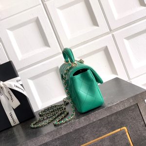 Alternative view of 1110💰《Export Product》Dark Green🚩🚩🚩OHANEL🍠🍠🍠25K Butterfly Diamond💠Handle Style cfmini  Features Italian🇮🇹 Imported 【GR】 Square Frame Lambskin🐑Classic Calais Flap Large Mini Handle Style It has a grand yet casual vibe, blending elegance and sophistication. Light gold hardware, leather material.𝑐𝑜 ℎ𝑎𝑛𝑑𝑙𝑒. Classic yet elegant and casual, with pale gold hardware and leather perfectly matched—the kind you fall for at first sight. Dimensions: 20×13×9cm