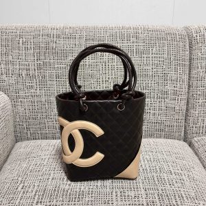 1210 Dimensions: 24 x 20 x 8 cm