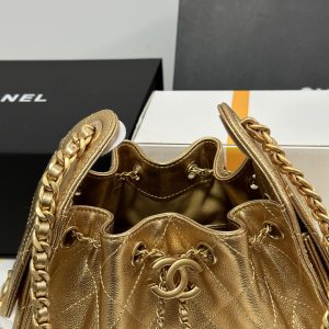 Alternative view of 𝟮𝟲𝗰 Hippie𝗁𝗈𝖻𝗈 𝗆𝗂𝗇𝗂 Fortune Gold
Retail Price𝟦𝟫𝟤𝟢𝟢𝗋𝗆𝖻 Purchase Development

Runway Hit 𝟤𝟧𝖡𝖺𝗀 Hippie 𝗁𝗈𝖻𝗈 🔥
Unique design with a bold, commanding style
Extra-large capacity effortlessly holds daily essentials❕
Shopping or travel—an ultra-valuable companion

Hardware: Thick-plated 𝟤𝟦𝗄 vintage silver
Dimensions: 𝟤𝟢*𝟤𝟤*𝟣𝟤.𝟧 𝖼𝗆
Model: AS5631