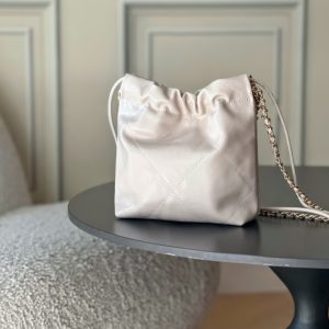 Alternative view of Top-tier goods_High-volume pricing p650 France·Premium bespoke Chane1

The new 2025 AS3980# Chane1 Mini 22 hits the bullseye

Chanel's bags and accessories always spark desire—especially from the just-concluded 2023 Spring/Summer collection

Particularly these two new colorways of the Mini Size 22 bag
Classic mini edition—utterly captivating.

Size: 19x20x6cm