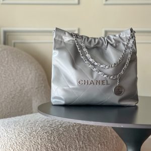 Top-tier goods_High-volume pricing p750 France·Premium bespoke Chane1

AS3260# Chanel 2022 New Arrival Oiled Leather Calfskin Drawstring Tote

Exclusive real-shot Chanel chain bag, shoulder bag—autumn/winter runway style💃 Soft and comfortable, exceptional quality. Beauty lovers, grab yours now! 

Pairs perfectly with winter coats. Versatile, minimalist, and spacious!

Size: 35x37x7cm