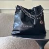 Top-tier goods_p High-volume pricing p780 France · Premium bespoke Chane1

AS3261# Chanel 2022 New Arrival Oiled Leather Calfskin Drawstring Tote

Exclusive real-shot Chanel chain bag, shoulder bag. Fall/Winter runway style💃 Soft and comfortable, exceptional quality. Beauty lovers, grab yours now! 

Pairs perfectly with winter coats. Versatile, minimalist, and spacious!

Size: 39x42x8cm