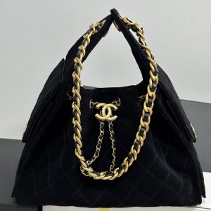 Classic Black ZP47930 purchased [happy]

Chanel 25K Hobo Bag [color]
The roasted chestnut brown is just too gorgeous!
Irresistibly sophisticated [happy][happy]
A runway show piece—super hard to get!
In person it's stunning, cool and gorgeous [rose][rose]
Amazing capacity too [666][666]
Highly recommended [sun]

Genuine suede [celebrate][celebrate]
AS5293 (30*26*14cm)