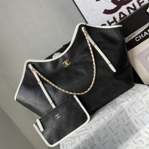 Alternative view of Top-tier Goods_p780 France · High-end Custom-made Chanel

Runway Hit💦Chanel❄️25S✴️ Maxi Hobo Bag G-Dragon's Same Tote Shopping Bag  Straw weave paired with cowhide leather. Generous capacity for ample storage. Looks incredibly stylish when worn~ Perfectly matches casual outfits for a chic look~ The bag's shape is relaxed and effortless. A large bag is the most stylish! 
Dimensions: Base length 43cm - Top length 59cm - Height 37cm - Width 13cm
Strap length: 56cm
Style code: AS5463