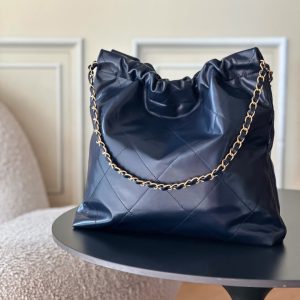 Alternative view of Top-tier goods_p High-volume pricing p780 France · Premium bespoke Chane1

AS3261# Chanel 2022 New Arrival Oiled Leather Calfskin Drawstring Tote

Exclusive real-shot Chanel chain bag, shoulder bag. Fall/Winter runway style💃 Soft and comfortable, exceptional quality. Beauty lovers, grab yours now! 

Pairs perfectly with winter coats. Versatile, minimalist, and spacious!

Size: 39x42x8cm
