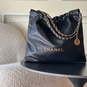 Top-tier goods_p high-volume pricing p810 France · Premium bespoke Chane1

AS3261# Chanel 2022 New Arrival Oil-waxed leather Calfskin Drawstring Tote

Exclusive real-shot Chanel chain bag Shoulder bag, Fall/Winter runway style💃 Soft and comfortable, exceptional quality. Beauty lovers, grab yours now! 

Pairs effortlessly with winter coats. Versatile, minimalist, and spacious!

Size: 39x42x8cm