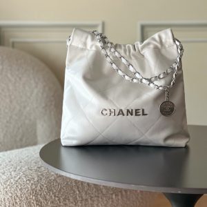Top-tier goods_High-volume pricing p750 France·Premium bespoke Chane1

AS3260# Chanel 2022 New Arrival Oiled Leather Calfskin Drawstring Tote

Exclusive real-shot Chanel chain bag, shoulder bag—autumn/winter runway style💃 Soft and comfortable, exceptional quality. Beauty lovers, grab yours now! 

Pairs perfectly with winter coats. Versatile, minimalist, and spacious!

Size: 35x37x7cm