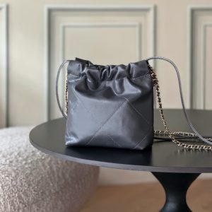 Alternative view of Top-tier goods_High-volume pricing p650 France·Premium bespoke Chane1

The new 2025 AS3980# Chane1 Mini 22 hits the bullseye

Chanel's bags and accessories always spark desire—especially from the just-concluded 2023 Spring/Summer collection

Particularly these two new colorways of the Mini Size 22 bag
Classic mini edition—utterly captivating.

Size: 19x20x6cm