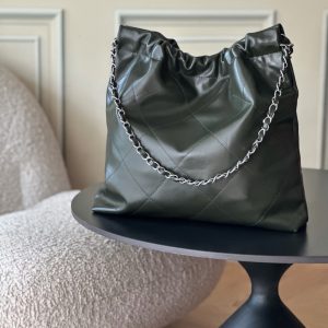Alternative view of Top-tier goods_p High-volume pricing p780 France · Premium bespoke Chane1

AS3261# Chanel 2022 New Arrival Oiled Leather Calfskin Drawstring Tote

Exclusive real-shot Chanel chain bag, shoulder bag. Fall/Winter runway style💃 Soft and comfortable, exceptional quality. Beauty lovers, grab yours now! 

Pairs perfectly with winter coats. Versatile, minimalist, and spacious!

Size: 39x42x8cm