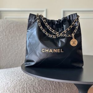 Top-tier goods_High-volume pricing p750 France·Premium bespoke Chane1

AS3260# Chanel 2022 New Arrival Oiled Leather Calfskin Drawstring Tote

Exclusive real-shot Chanel chain bag, shoulder bag—autumn/winter runway style💃 Soft and comfortable, exceptional quality. Beauty lovers, grab yours now! 

Pairs perfectly with winter coats. Versatile, minimalist, and spacious!

Size: 35x37x7cm