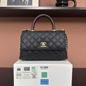 780AS92990# Black Ball-Patterned Edge with Light Gold Handle
💜Exclusive Background💜 Genuine Product Photos Top-Quality Item👜
Coco Handle Flap Handbag🎁 Dimensions: 24*14*10cm