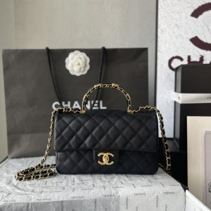 Top-tier Goods_High-Volume P810 France · Premium Custom-Made Chane1
Chanel 25B Double C Logo Handle CF AS5702
Exquisite handle design elevates fashion appeal
Grain leather paired with vintage metal hardware
Durable and wear-resistant texture
Classic design aesthetic
Versatile and practical
This season's new arrivals deliver delightful surprises
Dimensions: 22.5 x 13.5 x 6 cm