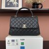 810AS92991# Black Ball Pattern Light Gold Unstitched Edge Black Handle
💜Exclusive Background💜 Top-Quality Product with Actual Photos👜
Coco Handle Flap Handbag🎁 Dimensions: 29*18*12cm