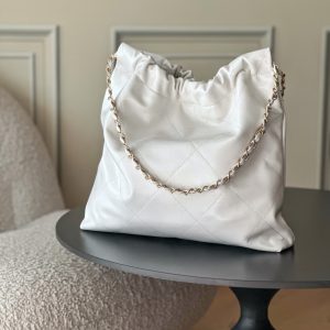 Alternative view of Top-tier goods_p High-volume pricing p780 France · Premium bespoke Chane1

AS3261# Chanel 2022 New Arrival Oiled Leather Calfskin Drawstring Tote

Exclusive real-shot Chanel chain bag, shoulder bag. Fall/Winter runway style💃 Soft and comfortable, exceptional quality. Beauty lovers, grab yours now! 

Pairs perfectly with winter coats. Versatile, minimalist, and spacious!

Size: 39x42x8cm