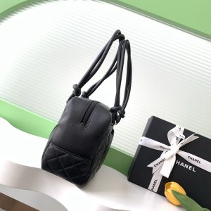 Alternative view of P860joyeux Calfskin [Strong][Strong] Limited stock, frequently sold out.
Style Number AS6319
Dimensions 15-27-10
Includes original packaging