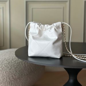 Alternative view of Top-tier goods_High-volume pricing p650 France·Premium bespoke Chane1

The new 2025 AS3980# Chane1 Mini 22 hits the bullseye

Chanel's bags and accessories always spark desire—especially from the just-concluded 2023 Spring/Summer collection

Particularly these two new colorways of the Mini Size 22 bag
Classic mini edition—utterly captivating.

Size: 19x20x6cm