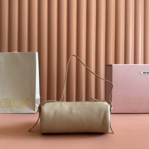 Alternative view of p670💋💋💋【Premium Genuine Leather】Adventure Nappa Lambskin Handbag/Shoulder Bag White Dimensions: W22 × H9 × D9 cm Product Code: 5BG851