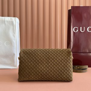 Alternative view of p870💋💋💋【Genuine Leather Configuration with Full Boutique Packaging】This handbag blends contemporary silhouettes with the brand's iconic patterns.This sleekly tailored piece features an antique gold-tone chain adorned with circular interlocking double G details. Its two-compartment design offers ample interior storage. Mustard yellow GG print embossed suede with antique gold-tone hardware Brown cotton-linen blend lining Interior: 2 compartments, 1 open pocket Chain shoulder strap Height: 15 cm;Length: 45 cm. Detachable, adjustable leather shoulder strap (Height: 40 cm - 46 cm; Length: 87 cm - 97 cm). Magnetic snap closure. Model: 857622. Dimensions: 28 cm (W) x 16 cm (H) x 7 cm (D). Weight: Approx. 0.9 kg. Color: Brown/Embossed.