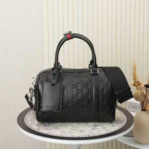 Batch 330... GG Emblem Series Small Travel Bag～Style No. 855789 🎈🎈🎈 Dimensions: 25cm (W) x 16cm (H) x 14cm (D) 📢📢📢