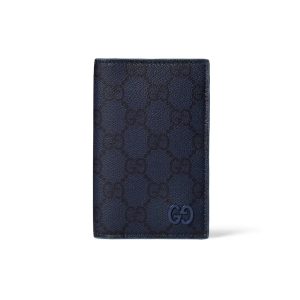 🔥This long cardholder is expertly crafted from supple GG Supreme leather, featuring a striking two-tone leather interior. Ceramic-effect GG details complete this piece.Deep blue soft GG Supreme leather with gray-blue leather lining, palladium-tone hardware, and blue ceramic-effect cloud-patterned fabric lining. GG details inside: 8 card slots and 2 hidden compartments. Model: 768249.Dimensions open: 15 cm (W) x 12 cm (H) Dimensions closed: 7.5 cm (W) x 12 cm (H) Made in Italy Weight: approx. 0.085 kg Color: Blue Rubber/Gray