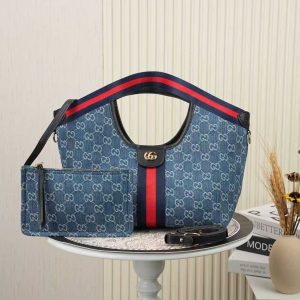 Batch of 300... GUCCI new arrivals, boutique-quality, top-tier authentic factory surplus, real photos! Style No.: 860845 Denim 🎈🎈🎈 Dimensions: 25cm width x 20cm height x 15cm side depth. 🎉🎉🎉 Now shipping!