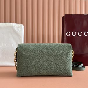 Alternative view of p990💋💋💋【Authentic Retail Packaging】This handbag blends contemporary silhouettes with the brand's iconic motif. Featuring fluid lines and a chain in antique gold with interlocking double G details, it offers ample interior storage with a two-compartment design.Brown GG embossed suede with antique gold hardware. Brown cotton-linen blend lining. Interior: 2 compartments, 1 open pocket. Chain shoulder strap height: 8 cm. Detachable, adjustable leather shoulder strap (height: 42 cm). Magnetic snap closure. Model: 857362.Dimensions: 36 cm (W) x 19.5 cm (H) x 9.5 cm (D) Weight: Approx. 1.1 kg Color: Green velvet/embossed