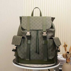 Batch 340... Style No.: 792080 Military Green Dimensions: 35x46x12cm GG Backpack🎒 Black GG Supreme canvas Black leather trim Red and blue woven webbing Cotton-linen blend lining Reinforced mesh backing Canvas shoulder straps Two side pockets Snap closure Top handle (8cm height) Drawstring closure with flap