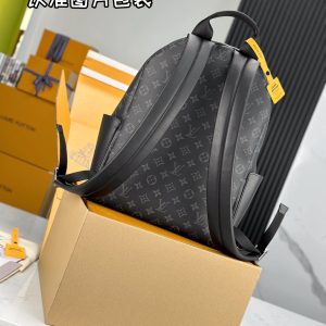 Alternative view of Internal Price: 1100【Premium MB High-Stretch Fabric】 DISCOVERY Small Backpack Model: M22558 Materials: A+ Grade All-Steel Hardware, Imported High-Stretch Fabric Packaging: Full Premium Duty-Free MB Packaging Dimensions: 29x38x20cm