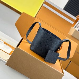 Alternative view of Internal Price P1150【Premium MB Genuine Leather】ALL IN BB Handbag Model: M26430 Pearl Blue Materials: Grade A Full Steel Hardware, Imported Genuine Fabric Packaging: Complete Original Duty-Free MB Packaging Dimensions: 18x16x12CM