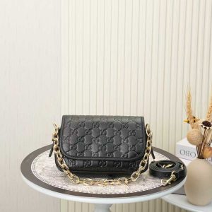 Batch 310... Style No.: 847448 Dimensions: 20.5/13/7 cm New arrivals now shipping!