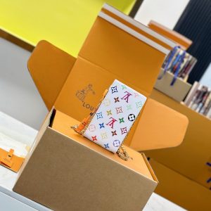 Alternative view of Internal Price P770 [Premium MB High-Stretch Fabric] MÉTIS Phone Case Model: M14098 White Color Materials: A+ Grade All-Steel Hardware, Imported High-Stretch Fabric Packaging: Full Premium Duty-Free MB Packaging Dimensions: 17.5 x 4 x 10.4 cm (Height x Width x Length)