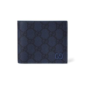🔥This bifold wallet is expertly crafted from supple GG Supreme leather, featuring a striking two-tone leather interior. Ceramic-effect GG details complete this piece.Deep blue supple GG Supreme leather with gray-blue leather lining, palladium-tone hardware, blue ceramic-effect cloud-patterned fabric lining. GG details inside: 8 card slots and 2 bill compartments. Model: 768243.Dimensions closed: 11 cm (W) x 9 cm (H) Dimensions open: 21 cm (W) x 9 cm (H) Made in Italy Weight: approx. 68 g Color: Blue/Gray