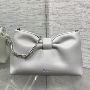 Alternative view of In Stock‼️🎀Dior-LAMBSKIN 2026 Spring/Summer New Arrival LAMBSKIN Chain Bag. A fresh silhouette crafted from supple calfskin leather, exuding elegant sophistication. This versatile design effortlessly accommodates daily essentials, making it the perfect companion for both daytime and evening wear.Features a detachable chain strap adorned with a bow🎀 for added charm. Can be carried by hand or worn crossbody. 0713 Size: 26*16*10cm