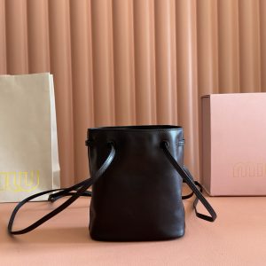 Alternative view of p700💋💋💋 Full counter packaging set【Premium hardware, genuine leather】 Nappa Lambskin Mini Tote/Shoulder Bag ~ Vintage Brown This mini tote excels in the soft texture of Nappa lambskin.An adjustable shoulder strap adds practical detail, while the embossed lettering logo exudes timeless elegance. Letter Logo Adjustable Shoulder Strap Lined Dimensions: W14 × H17 × D6 cm Style No.: 5NF460