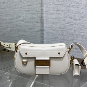 In stock‼Spring/Summer New Street Chic Collection—flatters every wearer. A perfect upgrade from the punk era of the Pirate King, this is destined to be a smash hit. Exuding cool and edgy vibes, it features distressed metal lettering, classic Oblique monogram fabric, and adjustable embroidered lettering woven wide straps. Retro style always leads the fashion frontier. Comes with an Air Earbuds Pouch—a must-have for avant-garde trendsetters. Size: 24*5*12.5cm