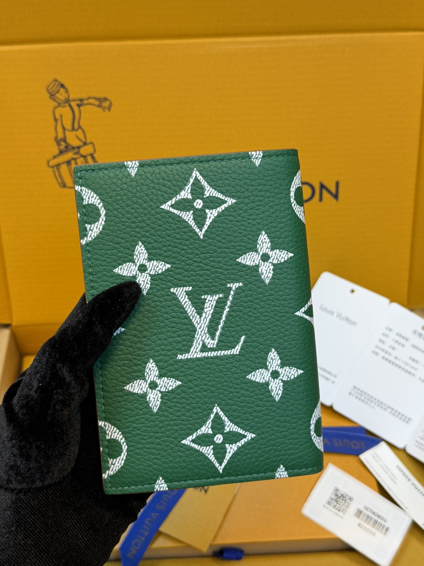 320¥ Premium Full-Steel Wallet, Authentic Design, Top-Grain Cowhide, 163 Dynamic, Boutique-Style Packaging, Complete Set as Pictured: Packaging, Certificate of Authenticity, Copper Electronic Tag, Gift Bag! M26059 Dark Green - Image 3