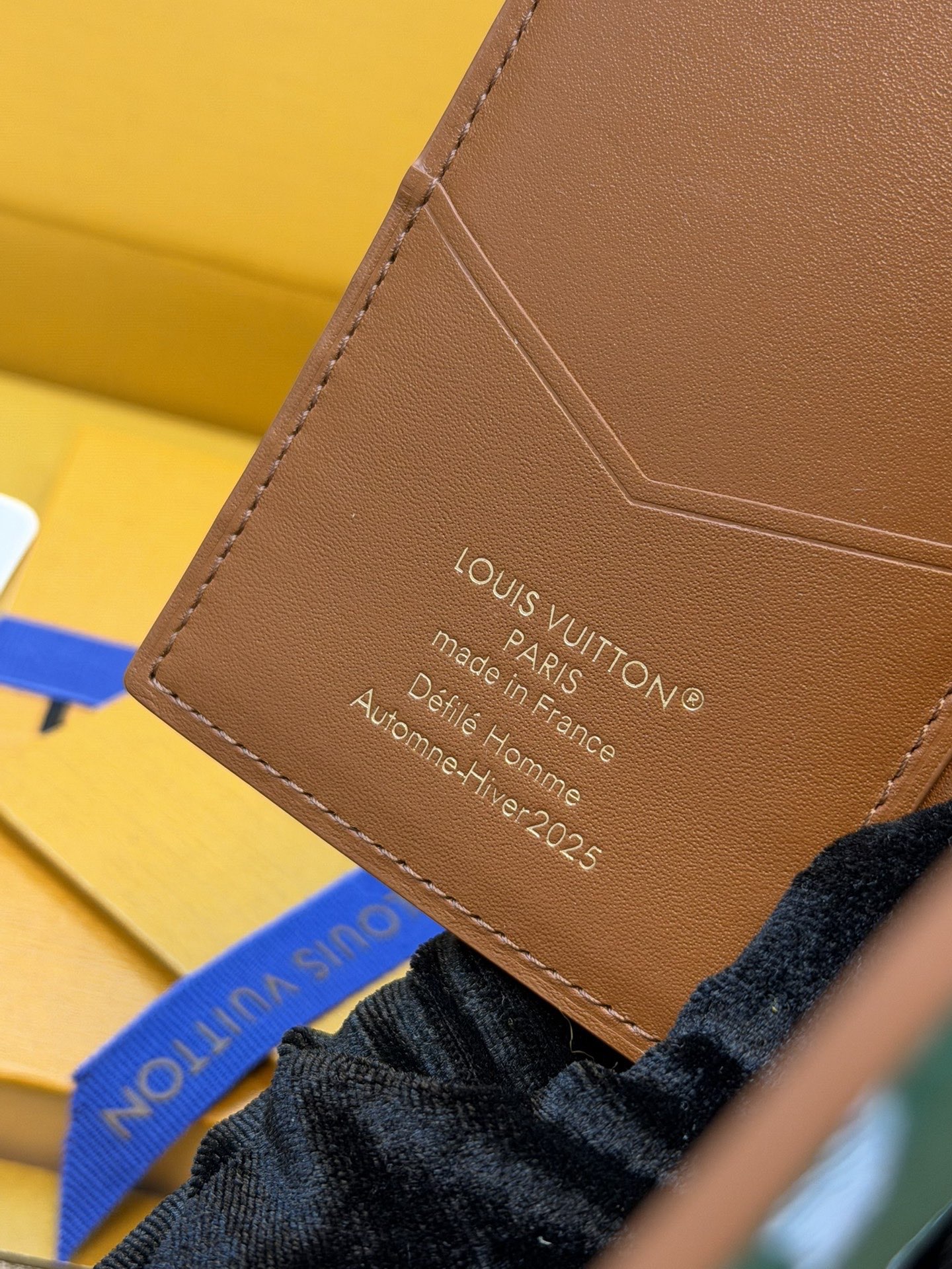 320¥ Premium Full-Steel Wallet, Authentic Design, Top-Grain Cowhide, 163 Dynamic, Boutique-Style Packaging, Complete Set as Pictured: Packaging, Certificate of Authenticity, Copper Electronic Tag, Gift Bag! M26059 Dark Green - Image 5