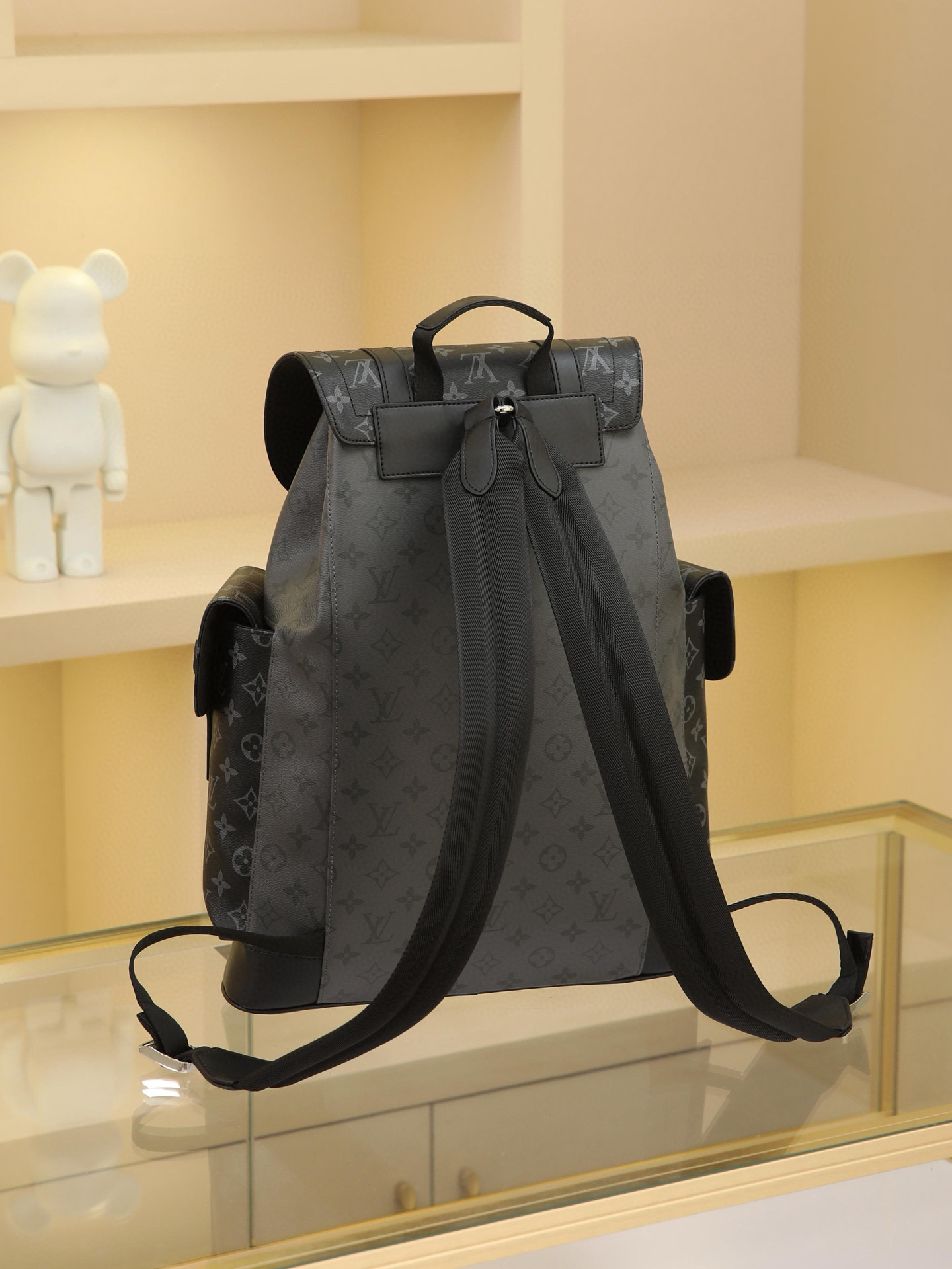 The compact backpack reinterprets the rugged, unpretentious spirit of a hiking pack in Monogram canvas. Its distinctive design seamlessly transitions between work and leisure, embodying a premium lifestyle. 41 x 47 x 13 cm (L x H x W) - Image 3