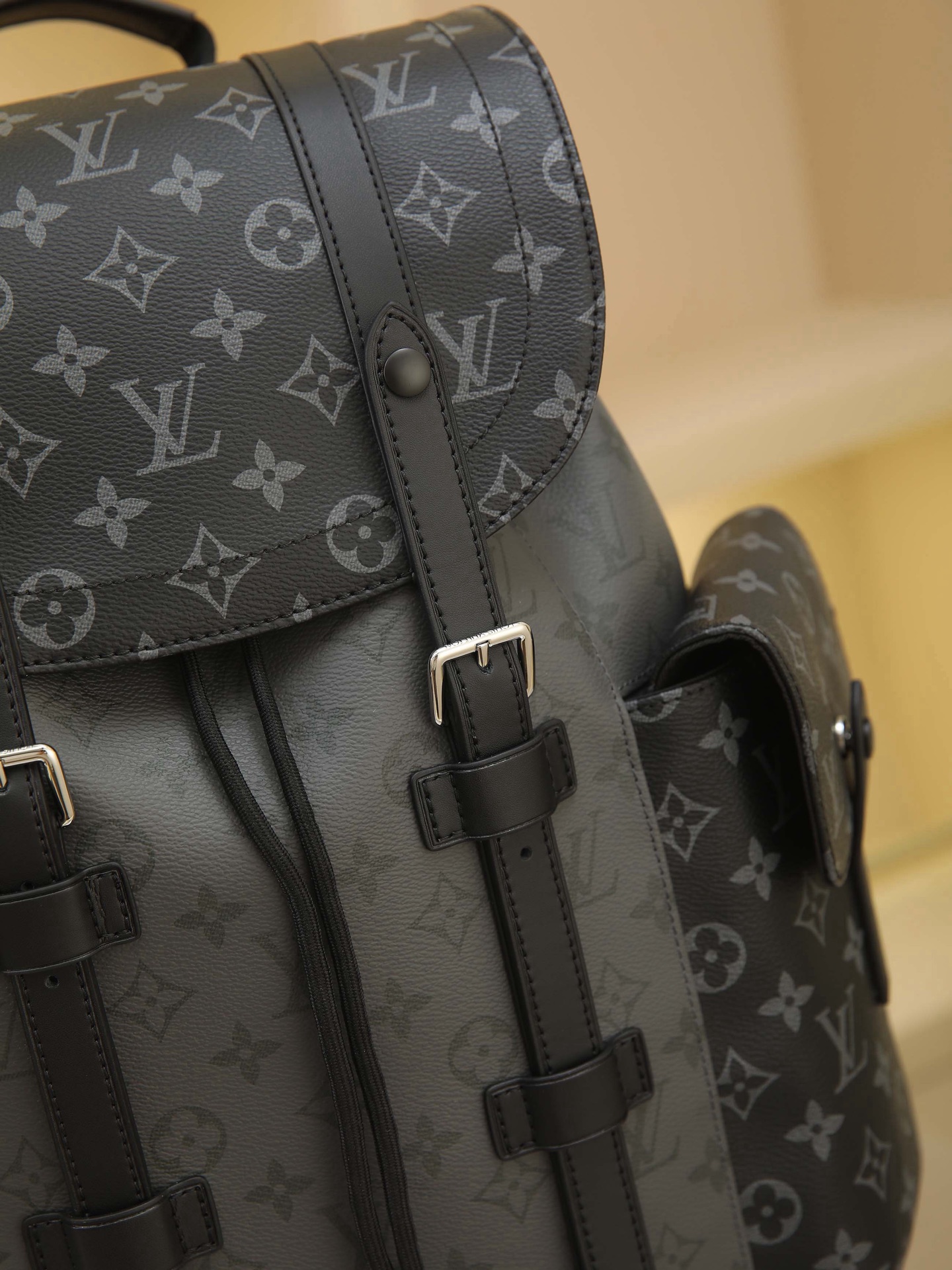 The compact backpack reinterprets the rugged, unpretentious spirit of a hiking pack in Monogram canvas. Its distinctive design seamlessly transitions between work and leisure, embodying a premium lifestyle. 41 x 47 x 13 cm (L x H x W) - Image 6